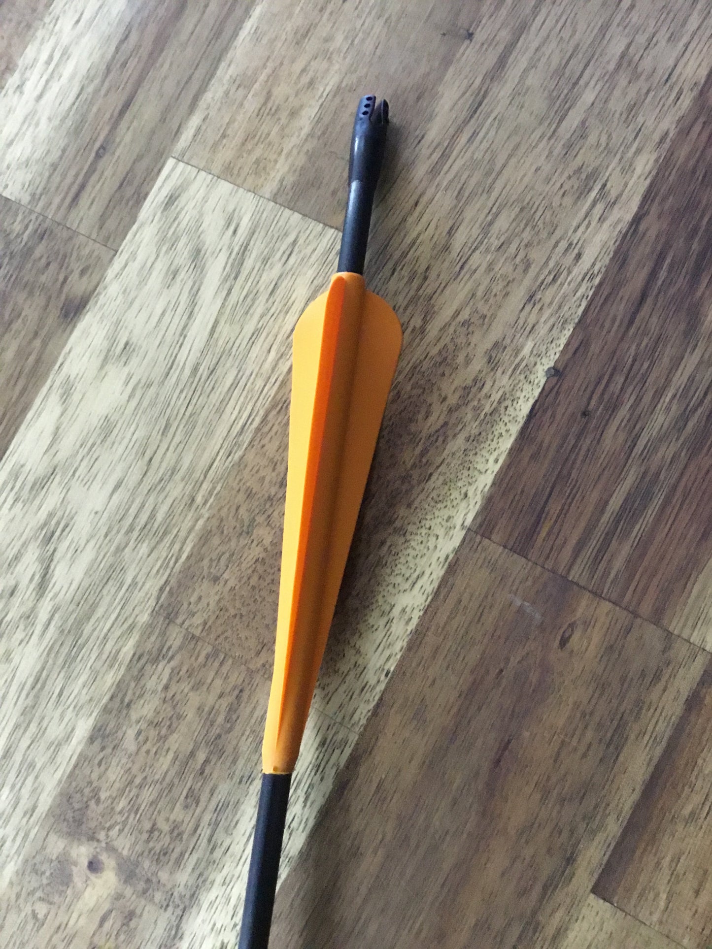 IDV BLACK SHAFT ORANGE FLETCH Round Head LARP Arrow